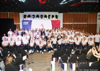 Paraolimpijczycy już po ślubowaniu. Wśród nich zawodnik IKS JEZIORO Tarnobrzeg