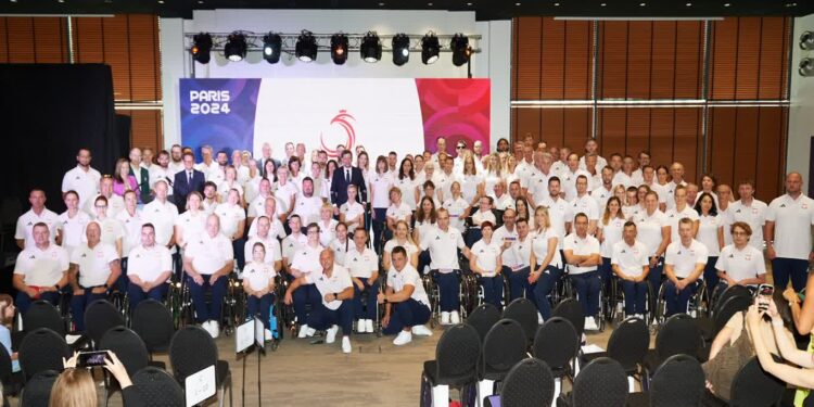 Paraolimpijczycy już po ślubowaniu. Wśród nich zawodnik IKS JEZIORO Tarnobrzeg