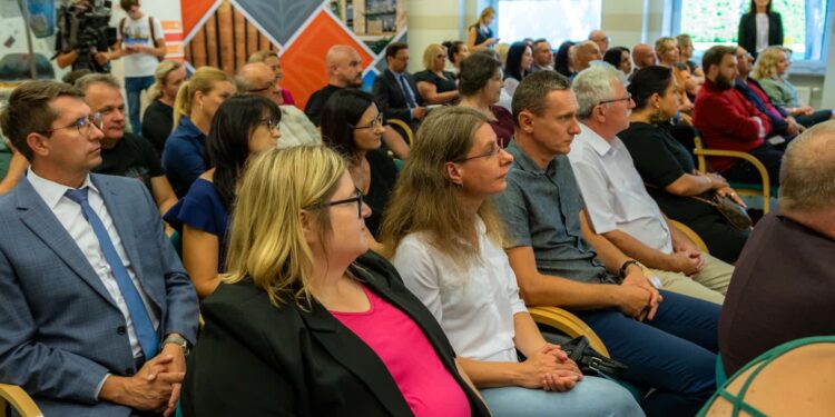Sandomierz, Opatów: Miliony służące lokalnemu rozwojowi.