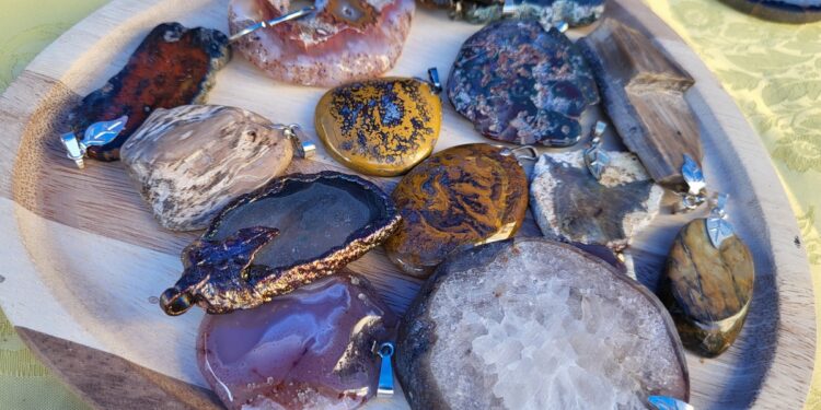 Tarnobrzeg. Giełda minerałów przez zamkiem