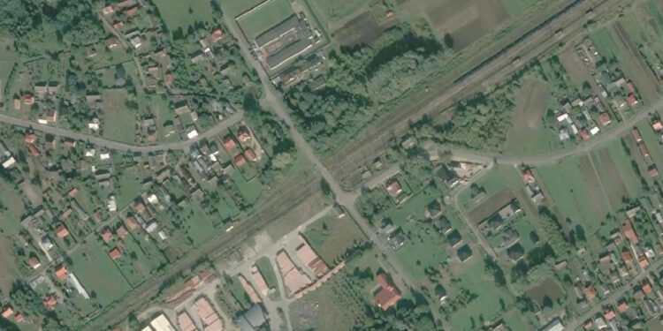 Tarnobrzeg/Chmielów: Utrudnienia na przejeździe kolejowo-drogowym