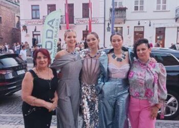 Sandomierz: Biżuteria sandomierskich artystów na pokazie mody [ZDJĘCIA]