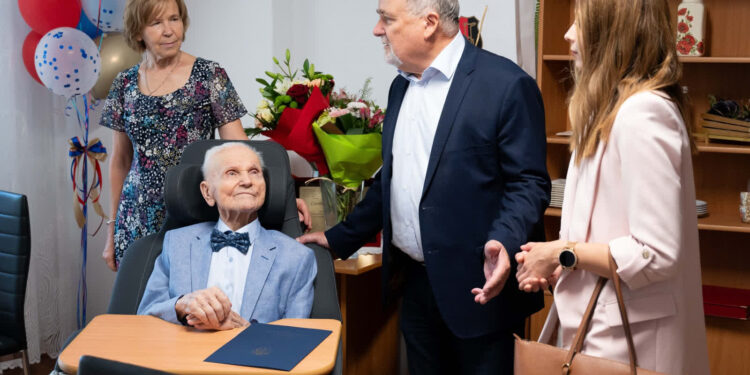 Stalowa Wola: Pan Czesław w Domu Pomocy Społecznej obchodził setne urodziny