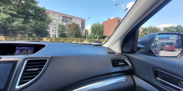 Sandomierz: Samochód w czasie upałów może stać się śmiertelną pułapką