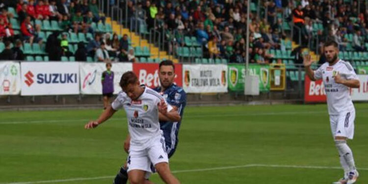 Stal Stalowa Wola przegrywa z Kotwicą 0:2