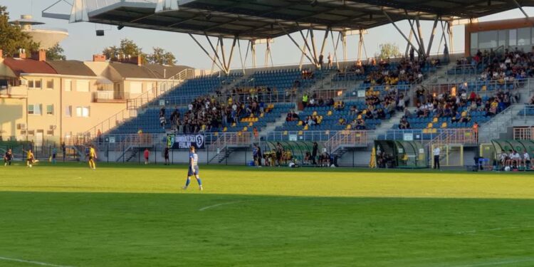 Tarnobrzeg: Siarka wygrała na własnym boisku z Chełmianką