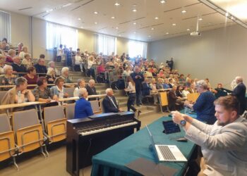 Tarnobrzeg: Rok akademicki zainaugurowali słuchacze Uniwersytetu III Wieku im. Krystyny Frąszczak