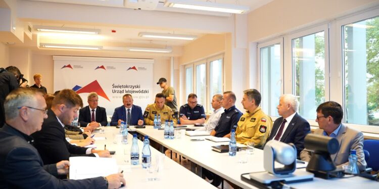 Świętokrzyskie: Posiedzenie Wojewódzkiego Zespołu Zarządzania Kryzysowego