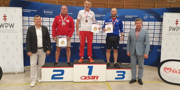 Połaniec: Tadeusz Szkwarek mistrzem Polski weteranów w stylu wolnym