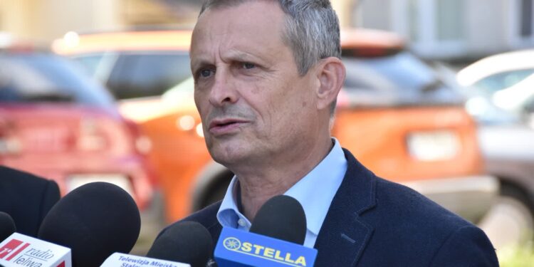 Stalowa Wola: Poseł Zdzisław Gawlik skontrolował finanse miasta i budownictwo mieszkaniowe