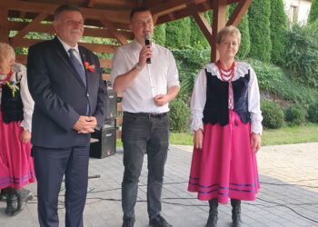 Gorzyczany: Dziękowali za pracę w sadzie i na roli.