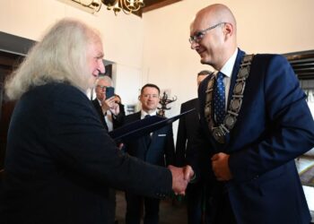 Sandomierz: Cezary Łutowicz Honorowym Obywatelem Miasta Sandomierza