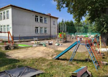 Mielec: Metamorfoza szkoły w Wampierzowie