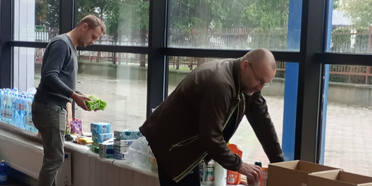Stalowa Wola: Miasto zmobilizowane do pomocy – dary dla powodzian