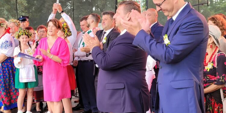 Sandomierz: Wieniec z Krzcina powalczy o zwycięstwo na dożynkach wojewódzkich w Tokarni