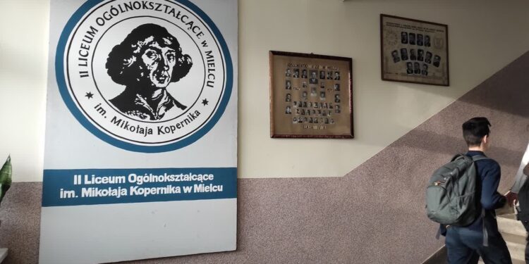 Mielec: Ponowny przetarg na budowę hali przy II LO