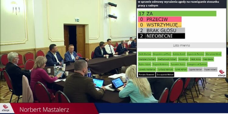 Tarnobrzeg: Radnego chcą zwolnić z pracy. Sprawa trafiła na sesję miejską