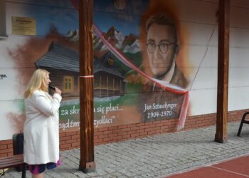 Dębica: Liceum ma mural Jana Sztaudyngera