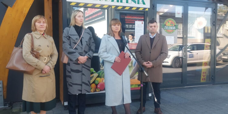 Stalowa Wola: Ruszyła pierwsza w mieście społeczna lodówka