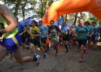 Staszów. Po raz trzeci pobiegli „Golejowskim Szlakiem”