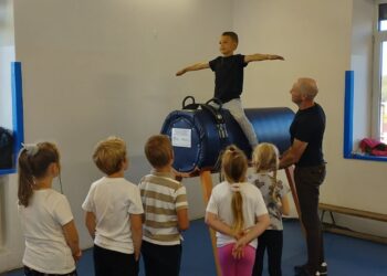 Rzeczyca Sucha, Głazów: Jeździectwo i woltyżerka zachęcą dzieci do aktywności fizycznej