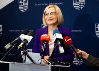 Sandomierz, Staszów: Fundusze Europejskie na wsparcie seniorów i osób niesamodzielnych – rusza potężne wsparcie dla regionu