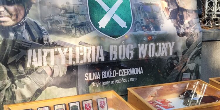 Nowa Dęba: Hojność i życzliwość mieszkańców przerosła oczekiwania artylerzystów (FOTO)