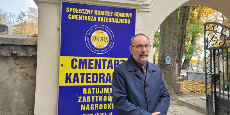 Sandomierz: Rozmowa z Januszem Sobolewskim – prezesem Społecznego Komitetu Odnowy Cmentarza Katedralnego
