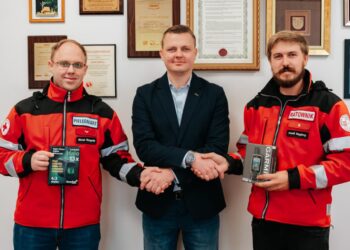 Samborzec: Gmina przekazała sprzęt dla Grupy Ratownictwa PCK w Sandomierzu