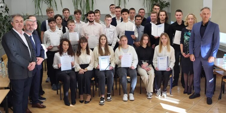 Gorzyce. Stypendia dla zdolnych uczniów