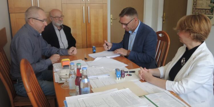 Padew Narodowa: Renowacja i budowa zbiornika