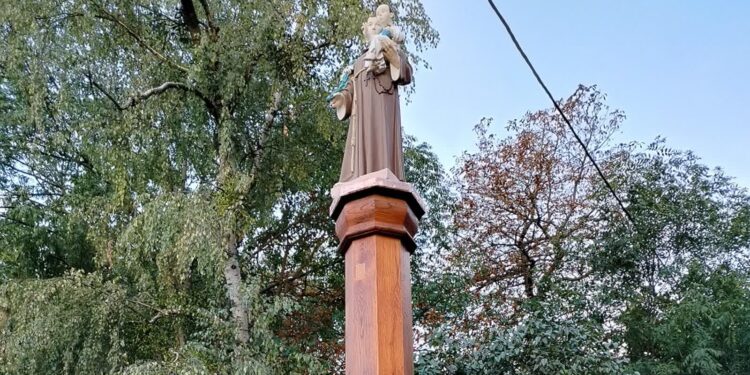 Tarnobrzeg: Figura świętego Antoniego wróciła na swoje miejsce