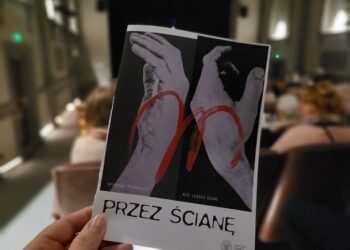 Sandomierz: Historia miłości, która zrodziła się w więziennej celi, porusza tłumy