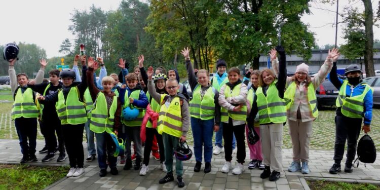 Tuszów Narodowy: Realizują projekt „Odblaskowa Szkoła”