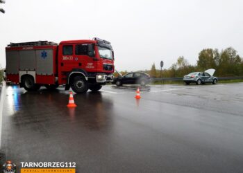 Grębów. Nie ustąpiła pierwszeństwa. Efekt? trzy uszkodzone auta