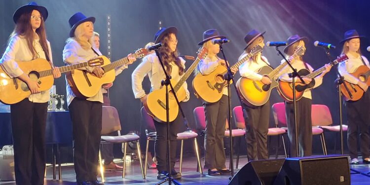 Sandomierz: Śpiewem uczcili Boga i ojczyznę