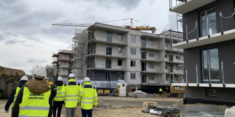 Stalowa Wola: Na osiedlu Ogrodowym ruszyła budowa kolejnych 5 bloków