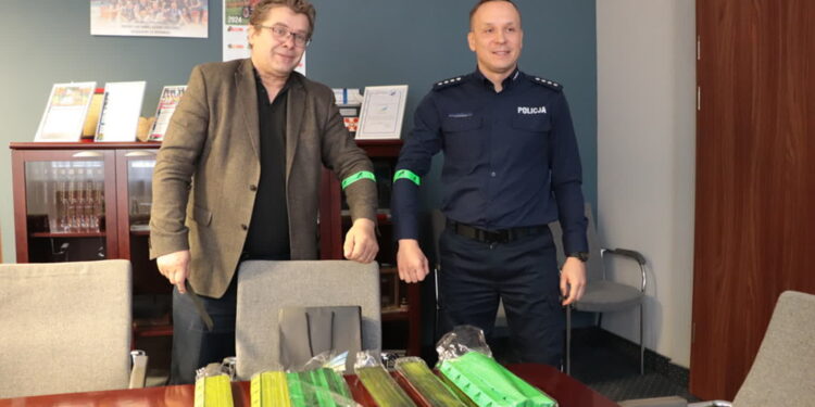Mielec: Odblaskowa pomoc dla mieleckiej Policji
