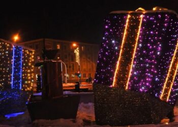 Mielec: Dekoracje świąteczne  w  grudniu i aż do końca stycznia