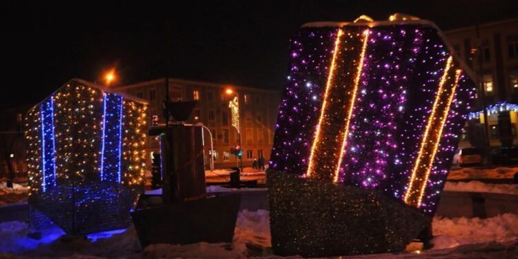 Mielec: Dekoracje świąteczne  w  grudniu i aż do końca stycznia