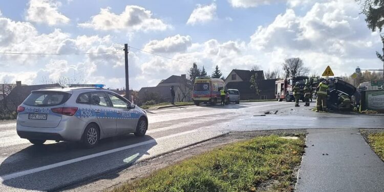 Gorzyce. Czołowe zderzenie dwóch aut w Trześni