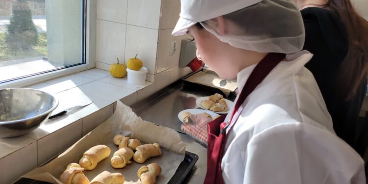 Sandomierz: Najlepsze rogale świętomarcińskie powstają w sandomierskiej Marmoladzie (PRZEPIS)