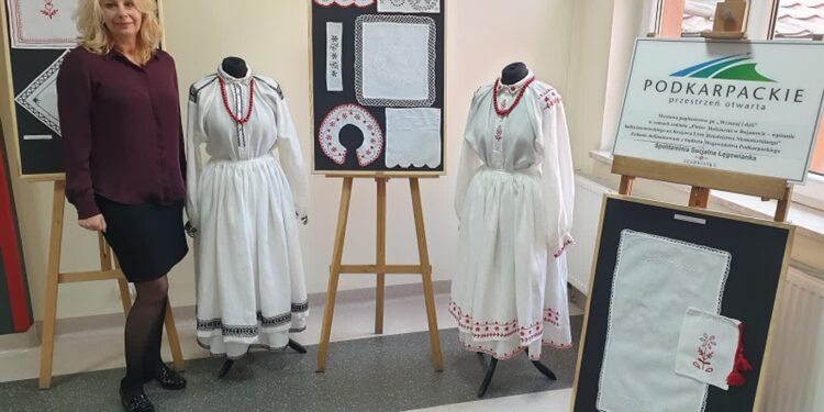 Tarnobrzeg: Warsztaty białego śpiewu i opowieść o hafcie lasowiackim