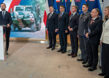 Huta Stalowa Wola – umowa na wozy towarzyszące dla WR-40 Langusta podpisana