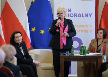 Mielec/Region: Minister Okła-Drewnowicz  o bonie senioralnym