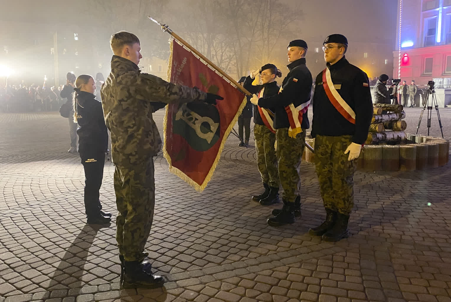 um-ognisko5.jpg