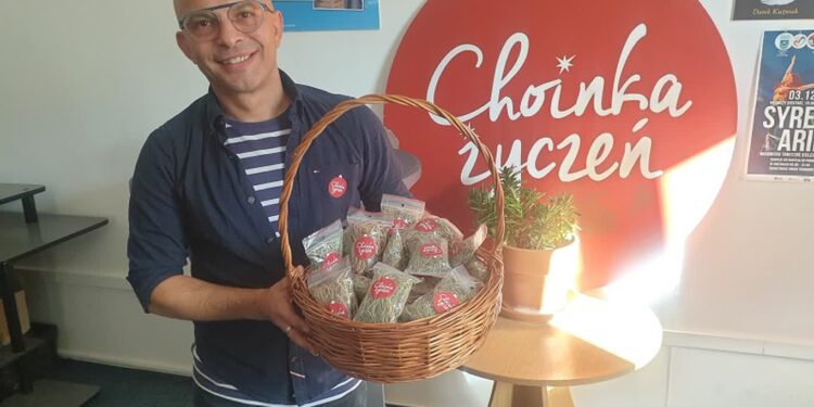 Tarnobrzeg: „Choinka Życzeń” – licytacja na antenie Radia Leliwa