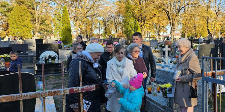 Rudnik nad Ranem: Kwesta Parafialna 'Ratujmy zabytkowe groby’ z kolejnym rekordem