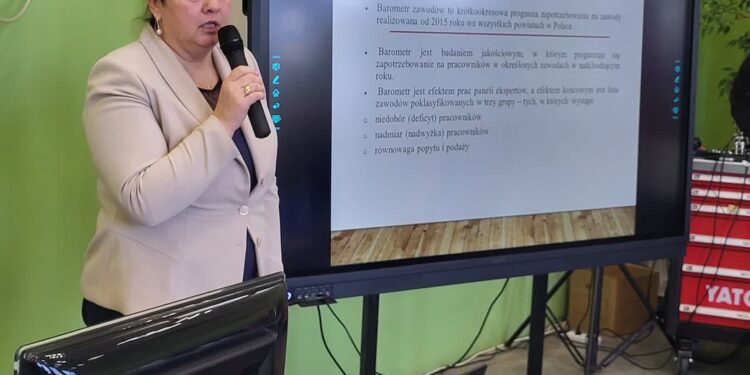 Gorzyce. Dyskutowali o tym jak zaplanować karierę ucznia szkoły podstawowej
