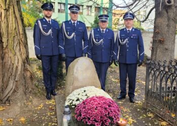 Sandomierz: Uczcili pamięć policjantów, którzy oddali życie na służbie